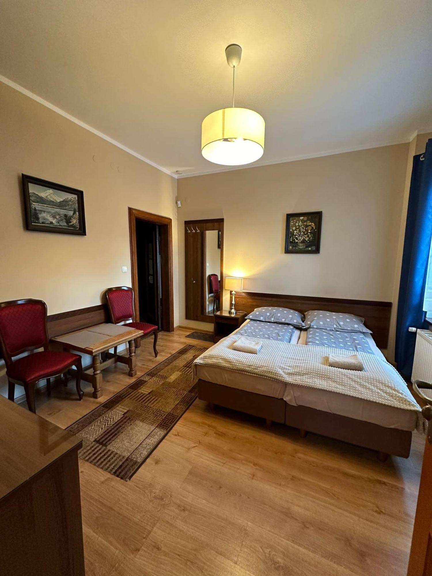 Goscinne Zlota Palma